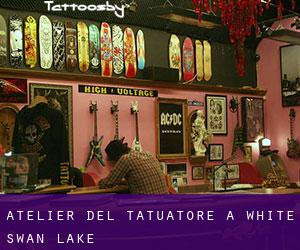 Atelier del Tatuatore a White Swan Lake