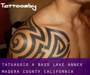 tatuaggio a Bass Lake Annex (Madera County, California)